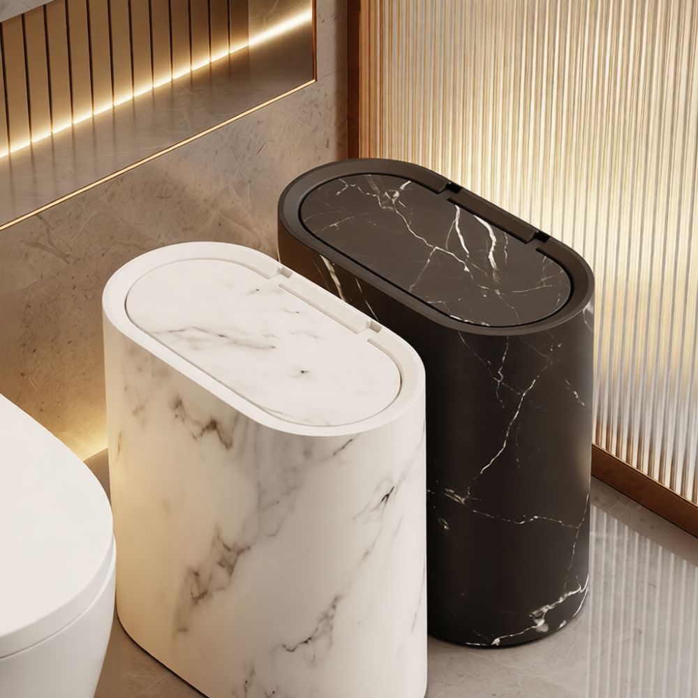 ミニマルなデザインのスリムなゴミ箱。隙間が狭い場所にも設置可 - Home Essentials Bathroom Storage のレビューと価格