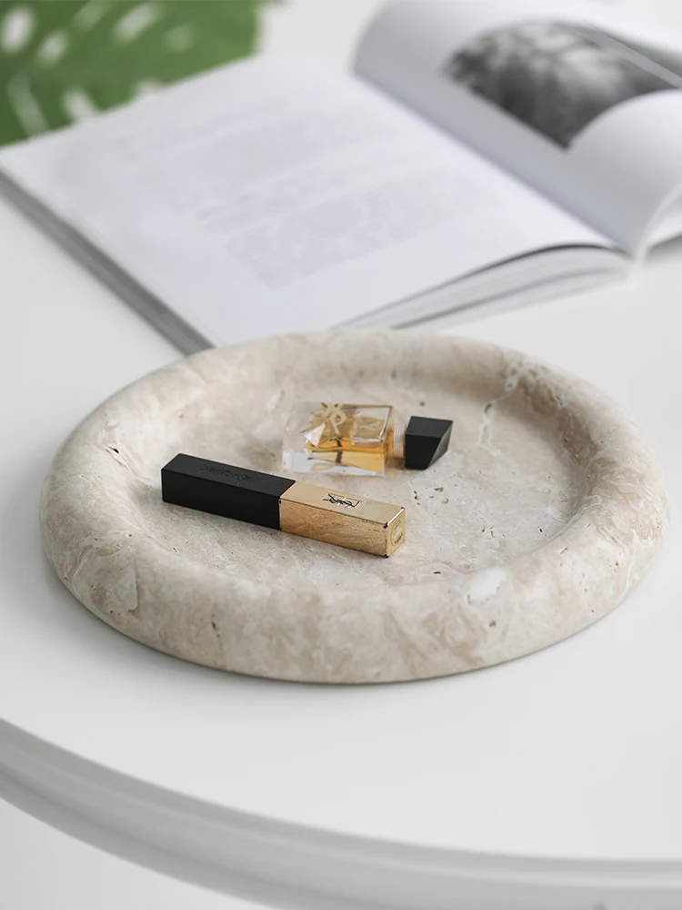 トレンドのベージュトラバーチン製サービングトレイ、家の装飾、 - Home Bathroom Trends のレビューと価格